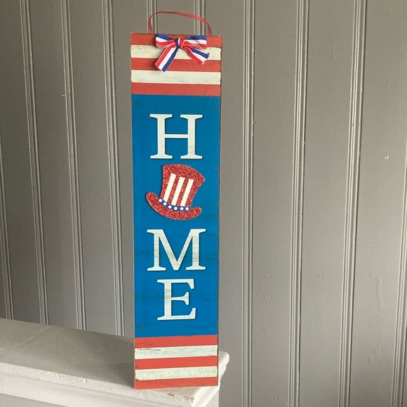 NWT Vertical Wooden HOME 🎩 Patriotic Hanging Decoration Sign - Picture 13 of 17